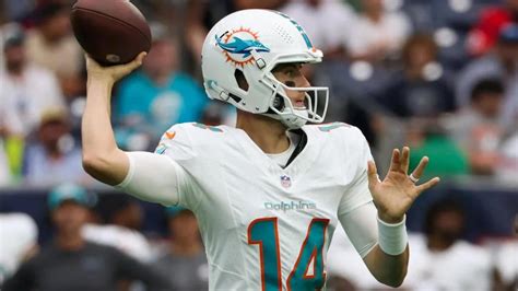 Dolphins reach deal with backup QB, local product Mike White to start free agency